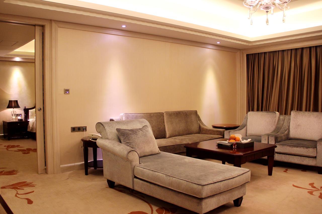Yutong International Hotel Шаньтоу Экстерьер фото